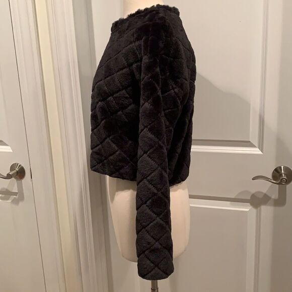 NEW ZARA Faux Fur Plush Quilted Cropped Black Sweater, Size Small - Picture 6 of 9